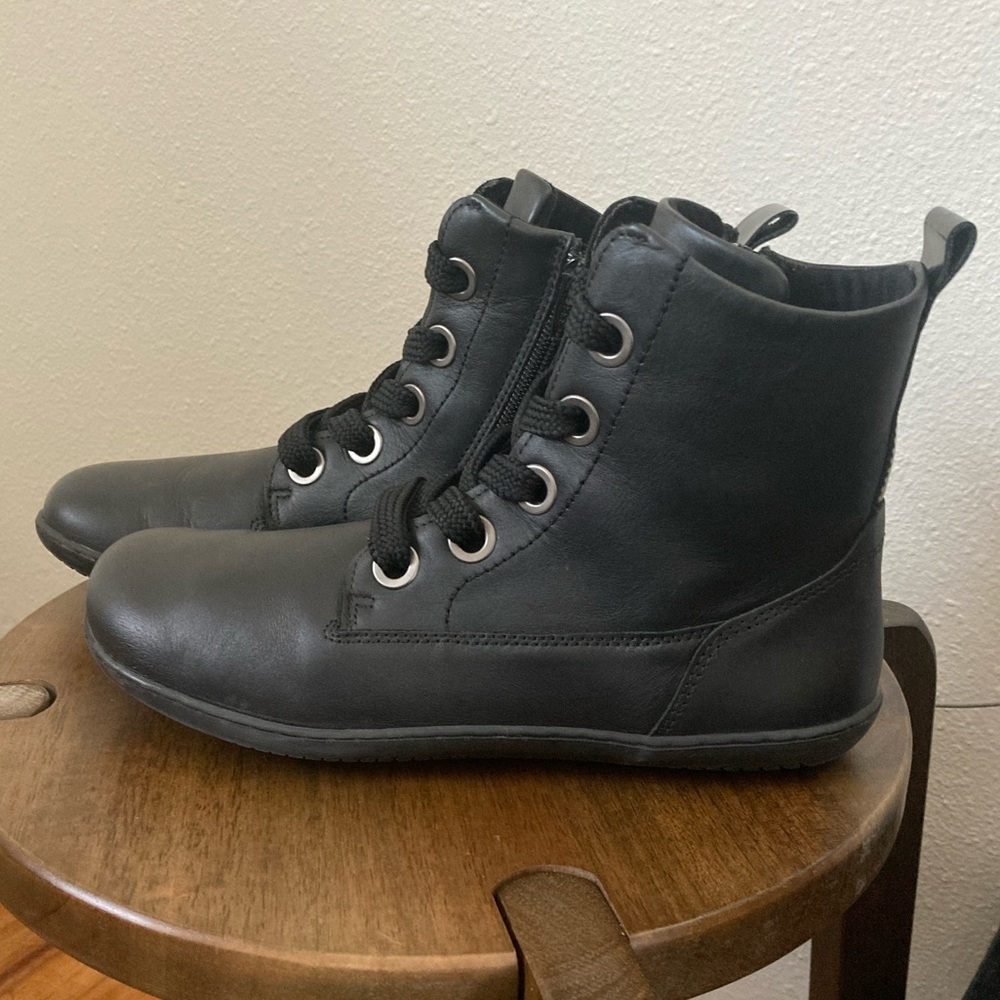 Groundies Barefoot Salzburg Chelsea Boot Size 38 Black - Picture 3 of 12